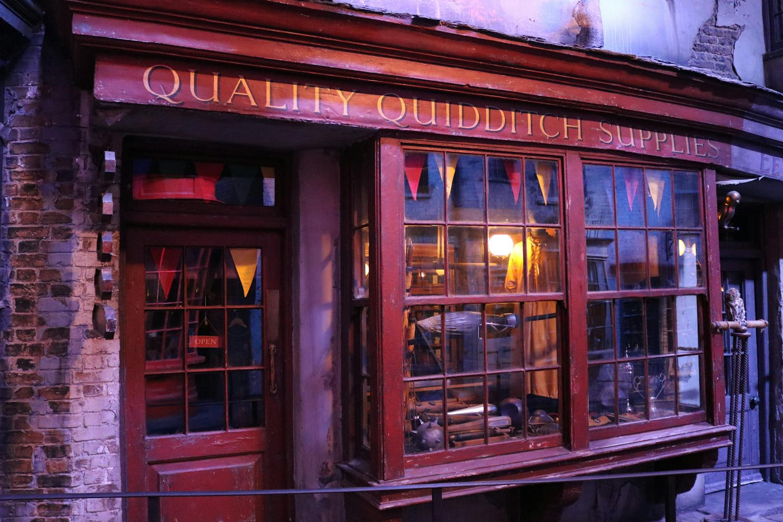 Negozio Quality Quidditch Supplies a The Making of Harry Potter (Warner Bros. Studio Tour)